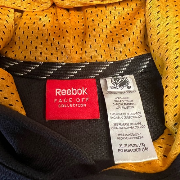 Boston Bruins Face Off Reebok Youth XL/18 Hooded Front Pockets Pullover - Picture 2 of 8